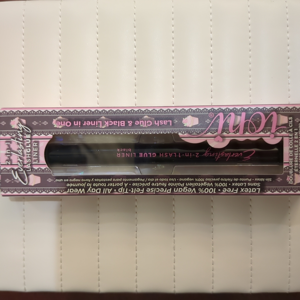 Kiss Black Lash Glue Liner